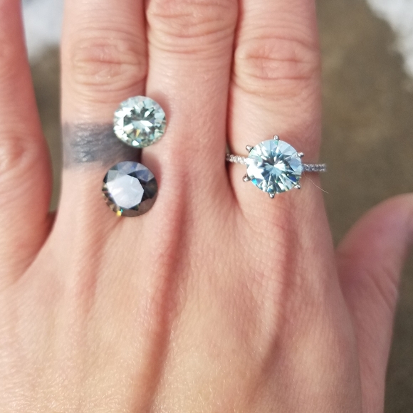 1 Carat Moissanite 925 Sterling Silver 4-Prong Heart Solitaire Ring - Multiple Colored Gems main image 1
